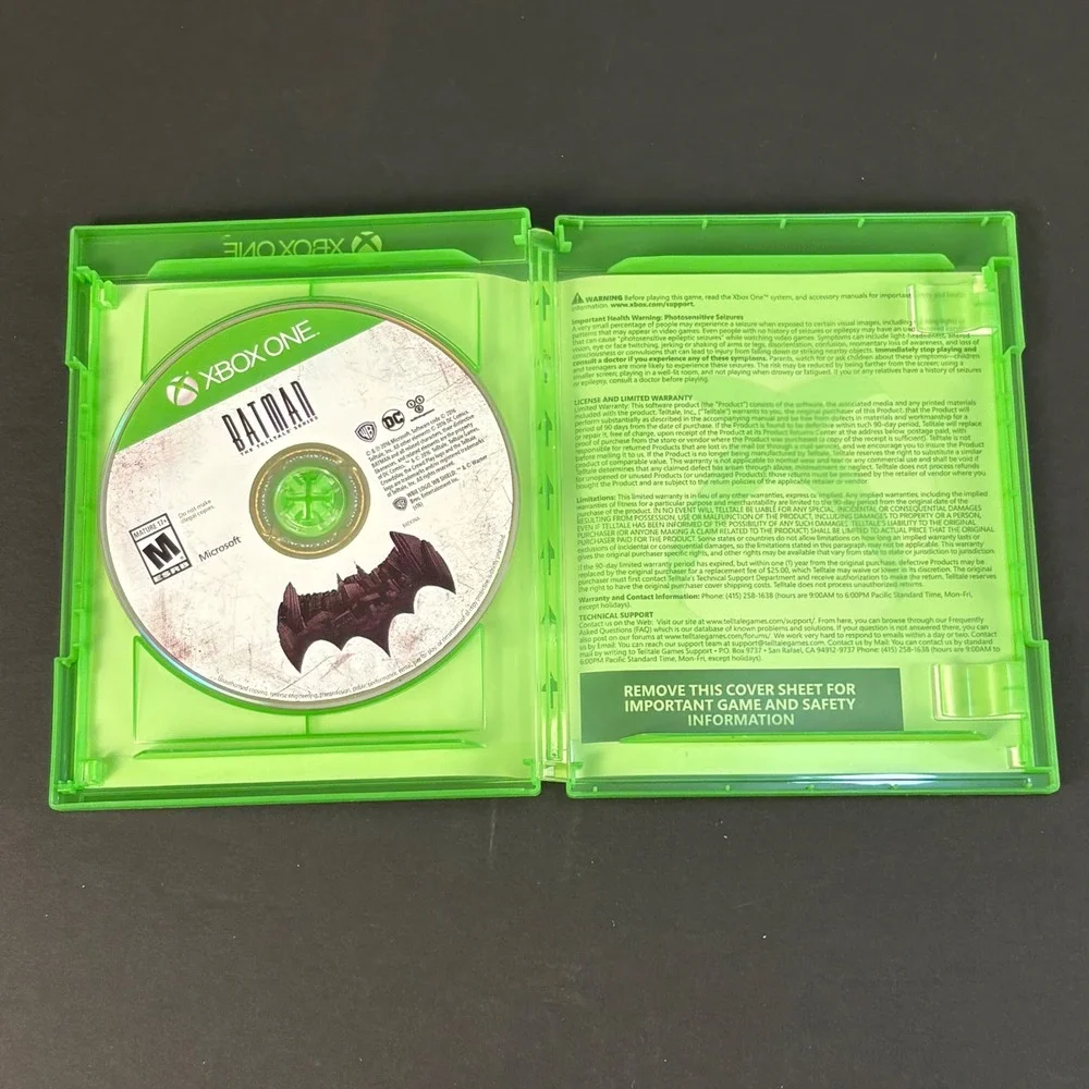 Batman The Telltale Series Season Pass Disc Microsoft Xbox One 2016 Action Game